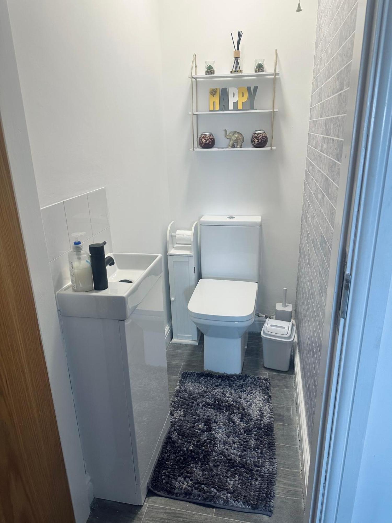 Unique View Of Anfield Stadium - Charming 2 Bedroom Apartment In Liverpool With Parking エクステリア 写真